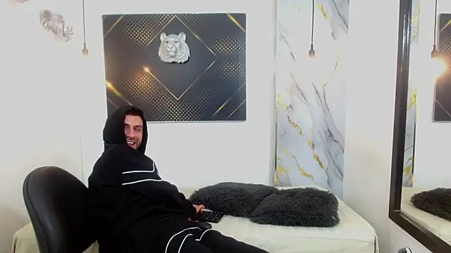 KingOfTemptation online show from 04/22/26, 03:31