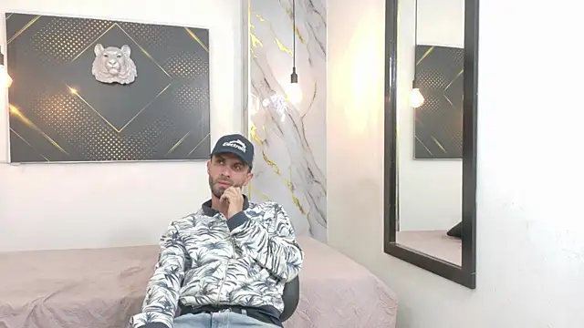 Snapshot of KingOfTemptation chatting on 07/11/26, 03:42 KingOfTemptation online show from 07/11/26, 03:42
