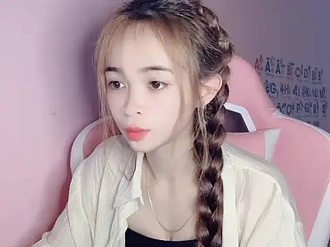 Odile068 online show from 03/28/26, 04:17