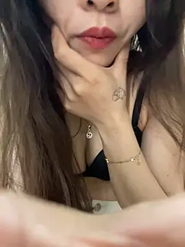 Lyn baby online show from 04/11/26, 02:05