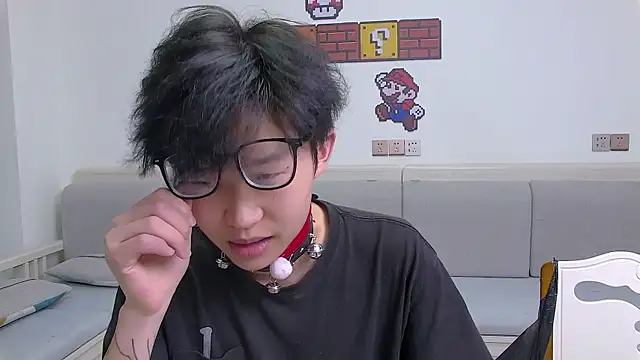 Snapshot of Chili-001 chatting on 04/13/26, 11:05 Chili-001 online show from 04/13/26, 11:05
