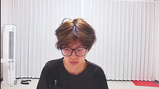 Snapshot of Chili-001 chatting on 06/27/26, 02:55 Chili-001 online show from 06/27/26, 02:55