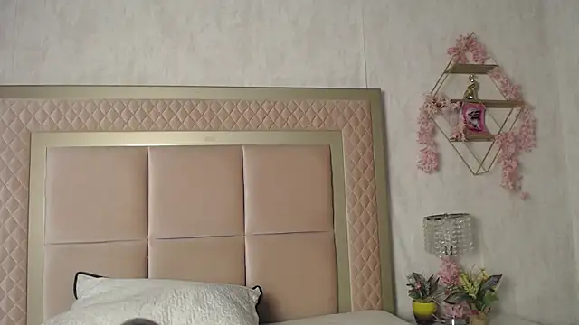 Madii  online show from 03/26/26, 12:00