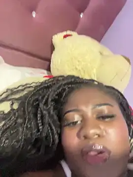 KiaraJohnsonn online show from 04/04/26, 12:42