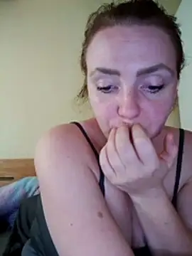 Bella-Monroe online show from 04/07/26, 01:33