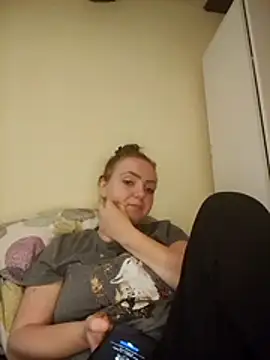 Bella-Monroe online show from 04/12/26, 04:34