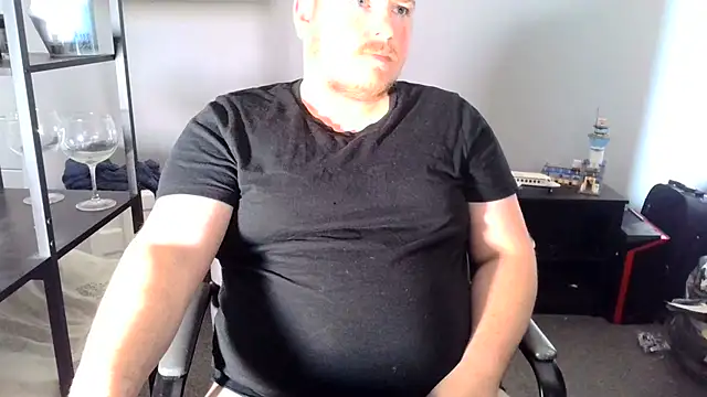 Snapshot of bshcock chatting on 06/20/26, 12:30 bshcock online show from 06/20/26, 12:30