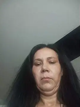 Snapshot of Elenna__ chatting on 05/15/26, 01:18 Elenna online show from 05/15/26, 01:18