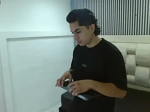 Alex Wolft online show from 03/26/26, 12:22