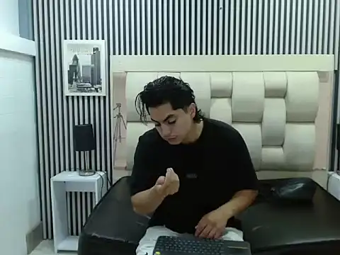 Alex Wolft online show from 03/27/26, 12:27