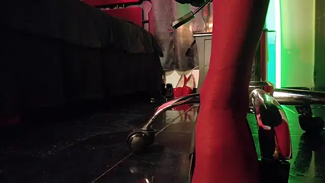 LadyIvanna online show from 07/14/26, 07:30