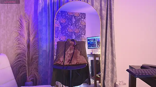 davis saint online show from 04/18/26, 07:58