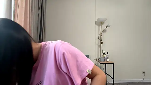 Snapshot of vixy_moon chatting on 04/09/26, 03:28 vixy moon online show from 04/09/26, 03:28