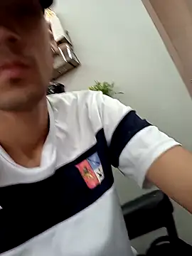 TommyyFoxx online show from 04/22/26, 05:14