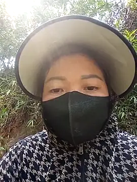 Bling-pusy online show from 04/21/26, 07:14