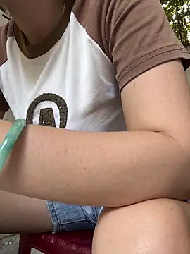 July-lovee online show from 04/24/26, 04:37