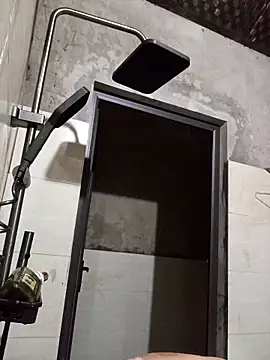 Yellow-pink online show from 04/04/26, 01:52