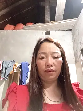 Yellow-pink online show from 04/30/26, 11:20