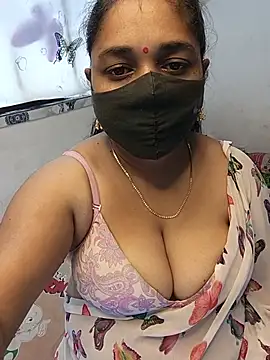 Snapshot of Tanvi_My_Girl chatting on 07/15/26, 05:23 Tanvi My Girl online show from 07/15/26, 05:23
