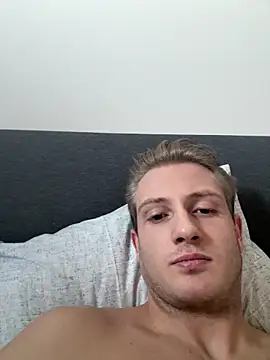 Snapshot of dirtyBent chatting on 03/09/26, 07:56 dirtyBent online show from 03/09/26, 07:56