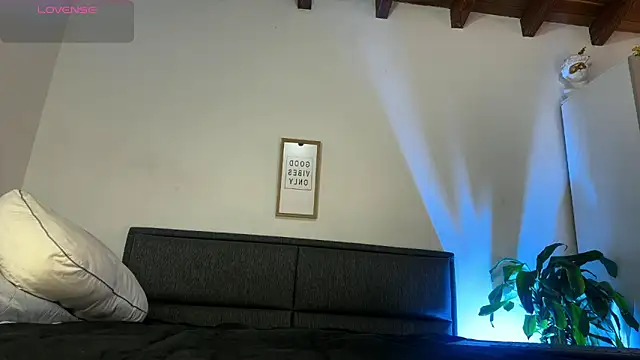 Mateobaer  online show from 03/24/26, 01:05