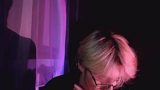 frill1 online show from 03/18/26, 11:08