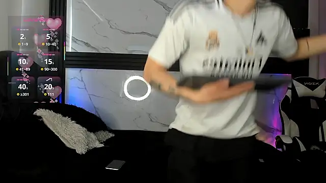 Snapshot of ThiagoFerrero_Hot chatting on 03/16/26, 02:10 ThiagoFerrero Hot online show from 03/16/26, 02:10