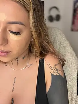 CarolQueen1  online show from 04/08/26, 12:49