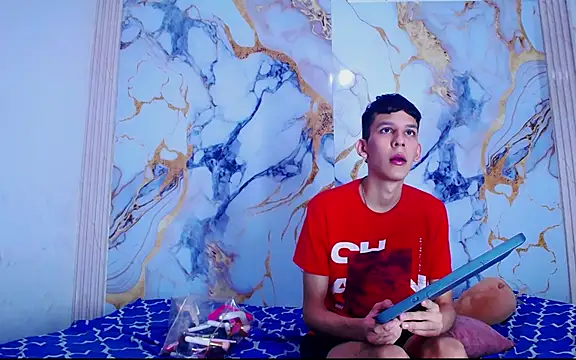 Desire Boys1 online show from 04/13/26, 06:13