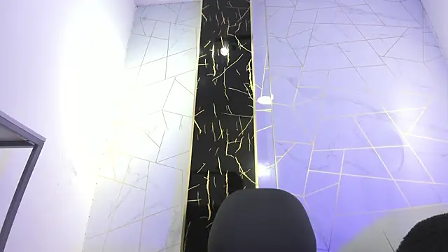 Valentin Lux online show from 04/14/26, 03:01