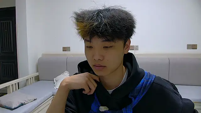 Snapshot of icecream-002 chatting on 03/09/26, 06:17 icecream-002 online show from 03/09/26, 06:17