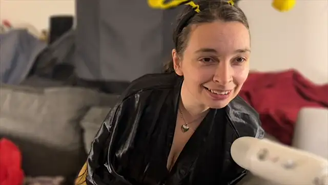hello katieex online show from 05/11/26, 07:33