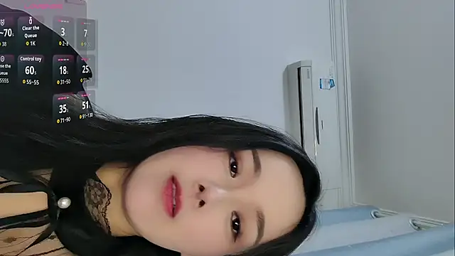 Snapshot of Yiyi-ii chatting on 03/09/26, 11:47 Yiyi-ii online show from 03/09/26, 11:47