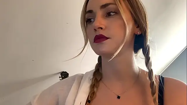 ScarlettSensitive online show from 04/06/26, 02:29