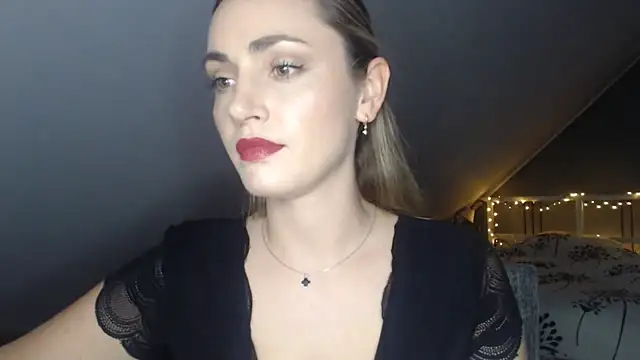 Snapshot of ScarlettSensitive chatting on 05/30/26, 02:25 ScarlettSensitive online show from 05/30/26, 02:25