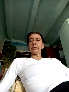 Tania9876 online show from 04/26/26, 06:44