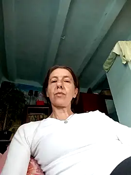Snapshot of Tania9876 chatting on 05/14/26, 07:59 Tania9876 online show from 05/14/26, 07:59