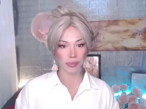 Ms amor powers ts online show from 04/21/26, 09:28