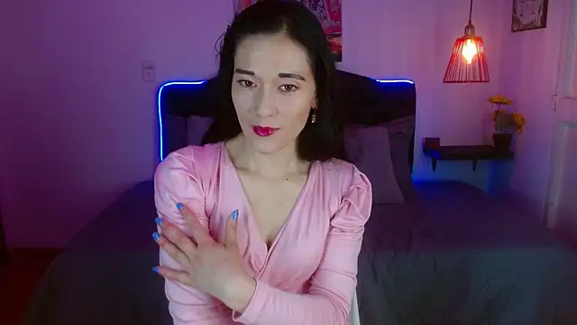 Snapshot of Mylu_xx chatting on 05/15/26, 01:40 Mylu xx online show from 05/15/26, 01:40