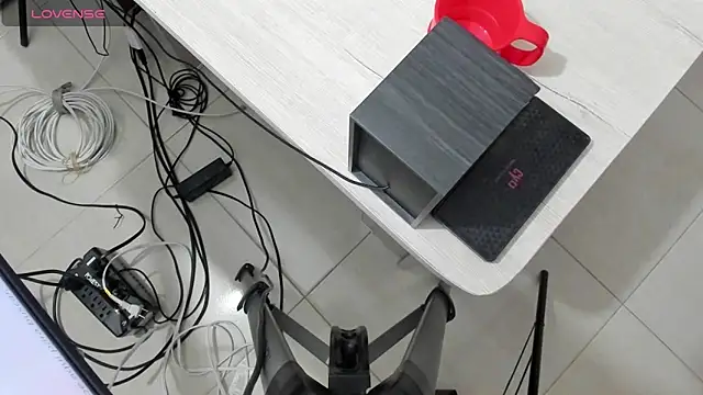 Aishs bigass online show from 05/04/26, 08:49