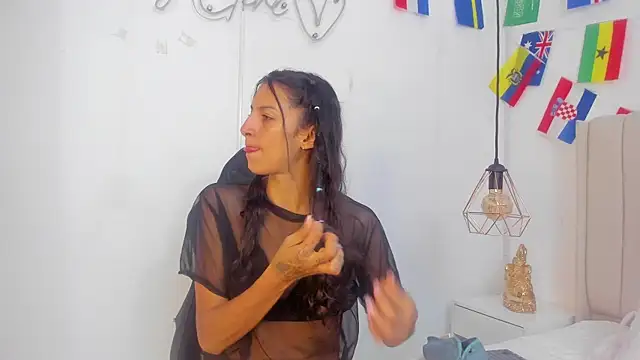 Abril Castroo online show from 07/17/26, 12:01