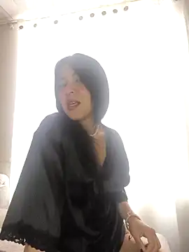 Snapshot of Camillemonroe_ chatting on 05/05/26, 12:24 Camillemonroe online show from 05/05/26, 12:24