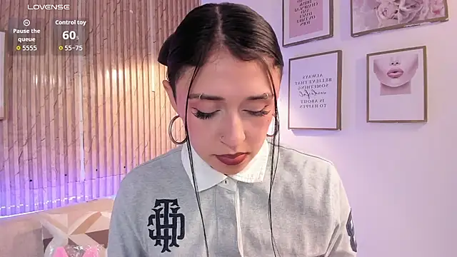 Zoey monroe online show from 04/03/26, 01:20