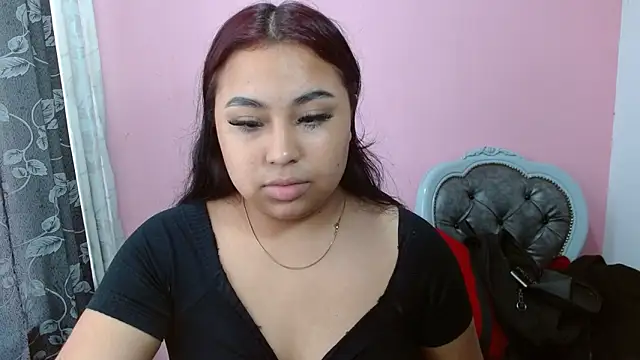 candymorena69 online show from 04/14/26, 12:44