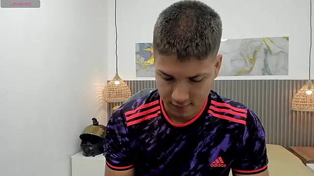 AlessandroFranco online show from 04/13/26, 01:16