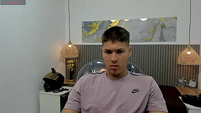 AlessandroFranco online show from 04/22/26, 01:01