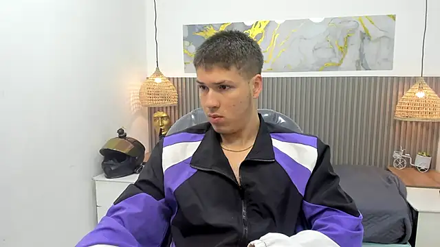AlessandroFranco online show from 04/30/26, 01:17