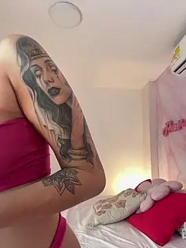 Adalyn Cute online show from 04/24/26, 11:34