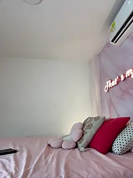 Adalyn Cute online show from 05/23/26, 11:47