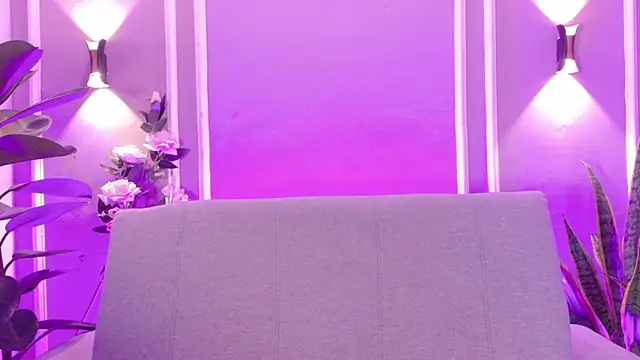 Snapshot of ZoeyMonroe_ chatting on 05/23/26, 04:07 ZoeyMonroe online show from 05/23/26, 04:07